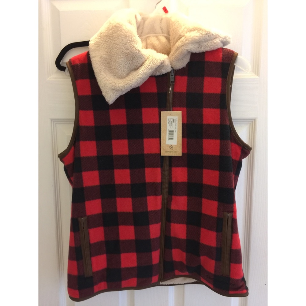 Legendary Whitetails Vest NWT